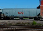 CN 114005